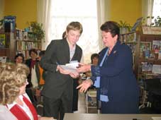 Читают дети о войне...